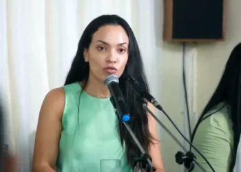 Pré-candidata ao Senado, Rayssa Furlan evita comentar investigação da PF sobre depósitos de R$ 3 milhões em conta de sua empresa de estética