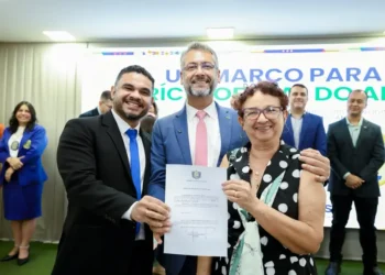 Clécio Luís nomeia 17 novos servidores da Polícia Científica e anuncia obras de R$ 20 milhões para fortalecer perícia no Amapá
