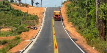 Após 35 km de asfalto, Ramal Vila Vitória recebe sinalização viária em Oiapoque