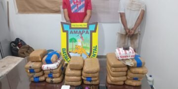 Polícia Ambiental apreende 29 tabletes de possível crack em porto de Santana; dois homens são detidos